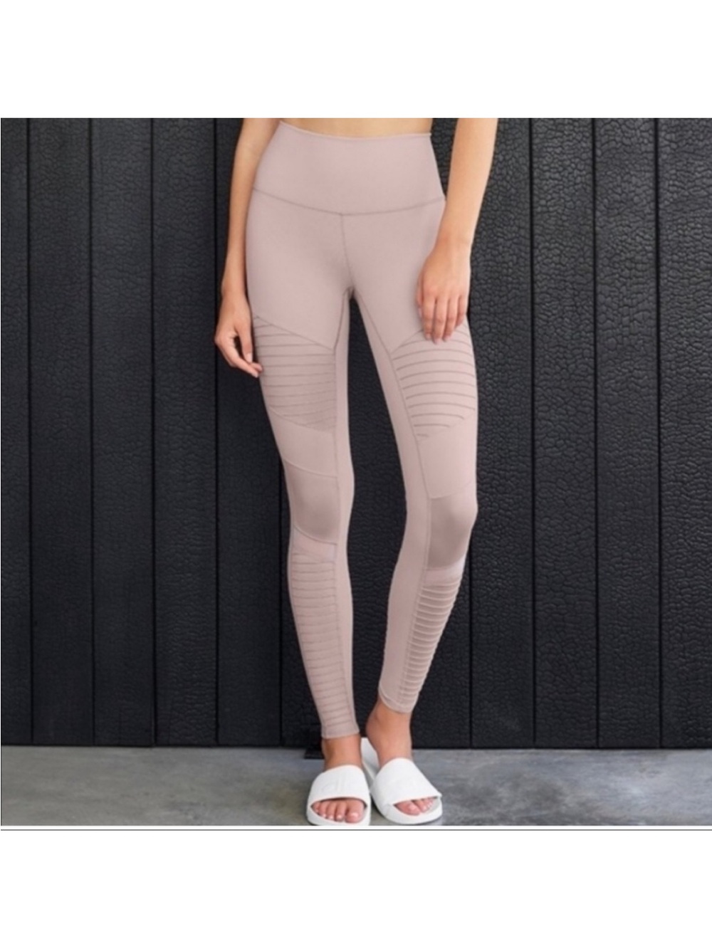 ALO Yoga Moto High-Waist Leggings - Smoky Quartz - Medium